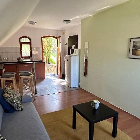Szalma Vendégház Mogyorosbanya Exterior foto