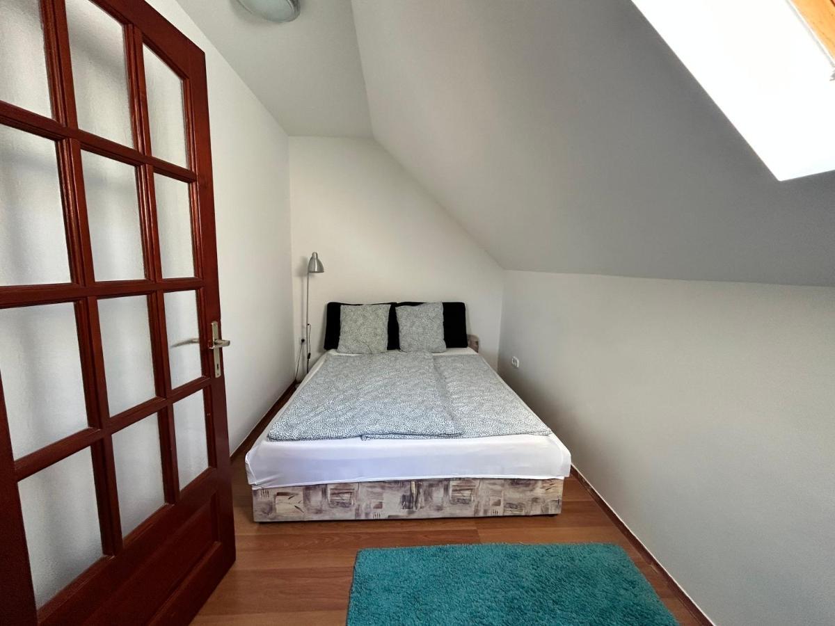 Szalma Vendégház Mogyorosbanya Exterior foto