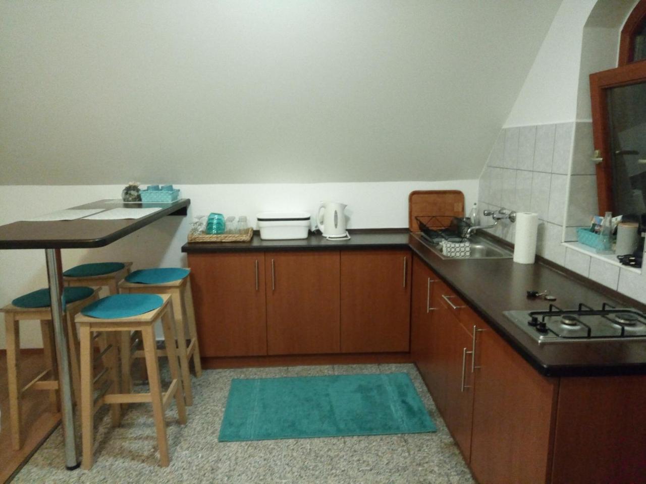 Szalma Vendégház Mogyorosbanya Exterior foto